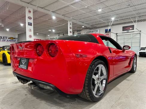 Used 2007 Chevrolet Corvette Coupe w/ Preferred Equipment Group RWD image 3