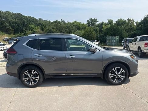Used 2018 Nissan Rogue SL w/ Premium Package FWD image 8
