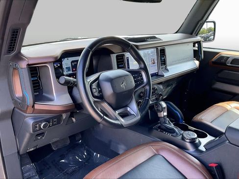 Used 2022 Ford Bronco Outer Banks AWD/4WD image 14