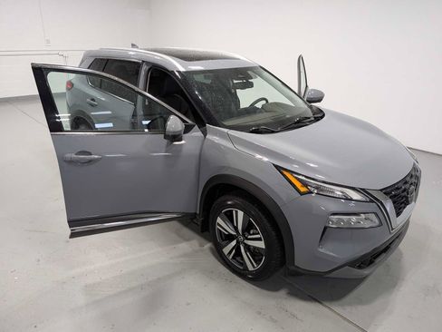 Used 2021 Nissan Rogue SL w/ Premium Package AWD/4WD image 16