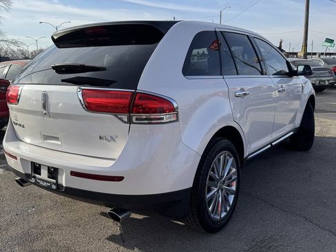 Used 2013 Lincoln MKX FWD image 8