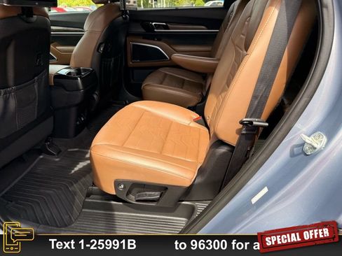 Used 2022 Kia Telluride SX w/ SX Prestige Package image 15