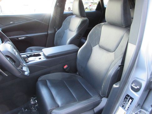 Used 2025 Lexus RX 450h AWD w/ Convenience Package image 33