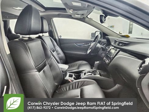 Used 2021 Nissan Rogue Sport SL w/ Premium Package AWD/4WD image 32