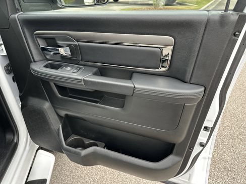 Used 2018 RAM 2500 Big Horn w/ Sport Appearance Group image 15