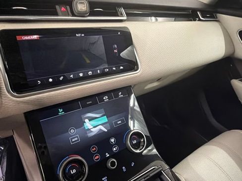 Used 2019 Land Rover Range Rover Velar S AWD/4WD image 25
