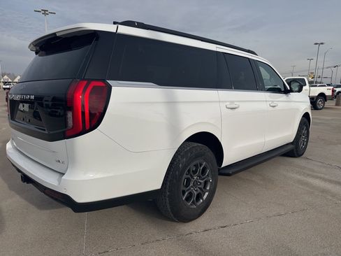 Used 2025 Ford Expedition Max Active image 3