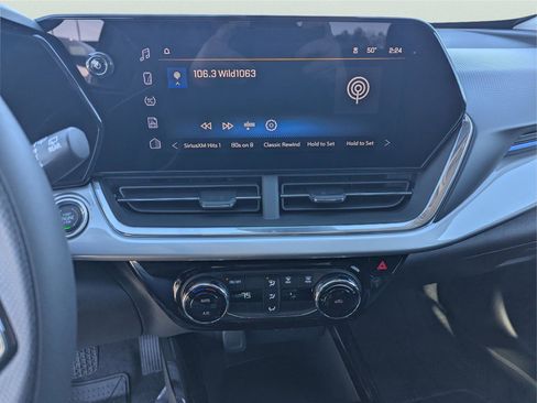 New 2026 Chevrolet Trax LT image 18