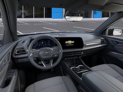 New 2026 Chevrolet Traverse LT w/ Driver Confidence Package FWD image 15