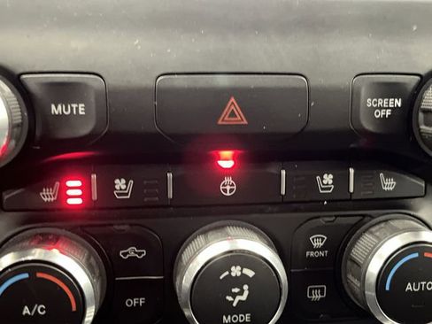 Used 2019 RAM 1500 Laramie image 7