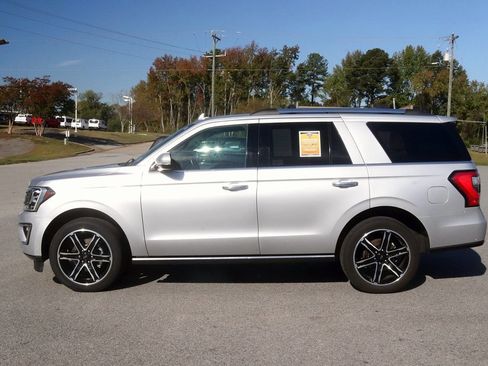 Used 2019 Ford Expedition Limited w/ Special Edition Package image 4