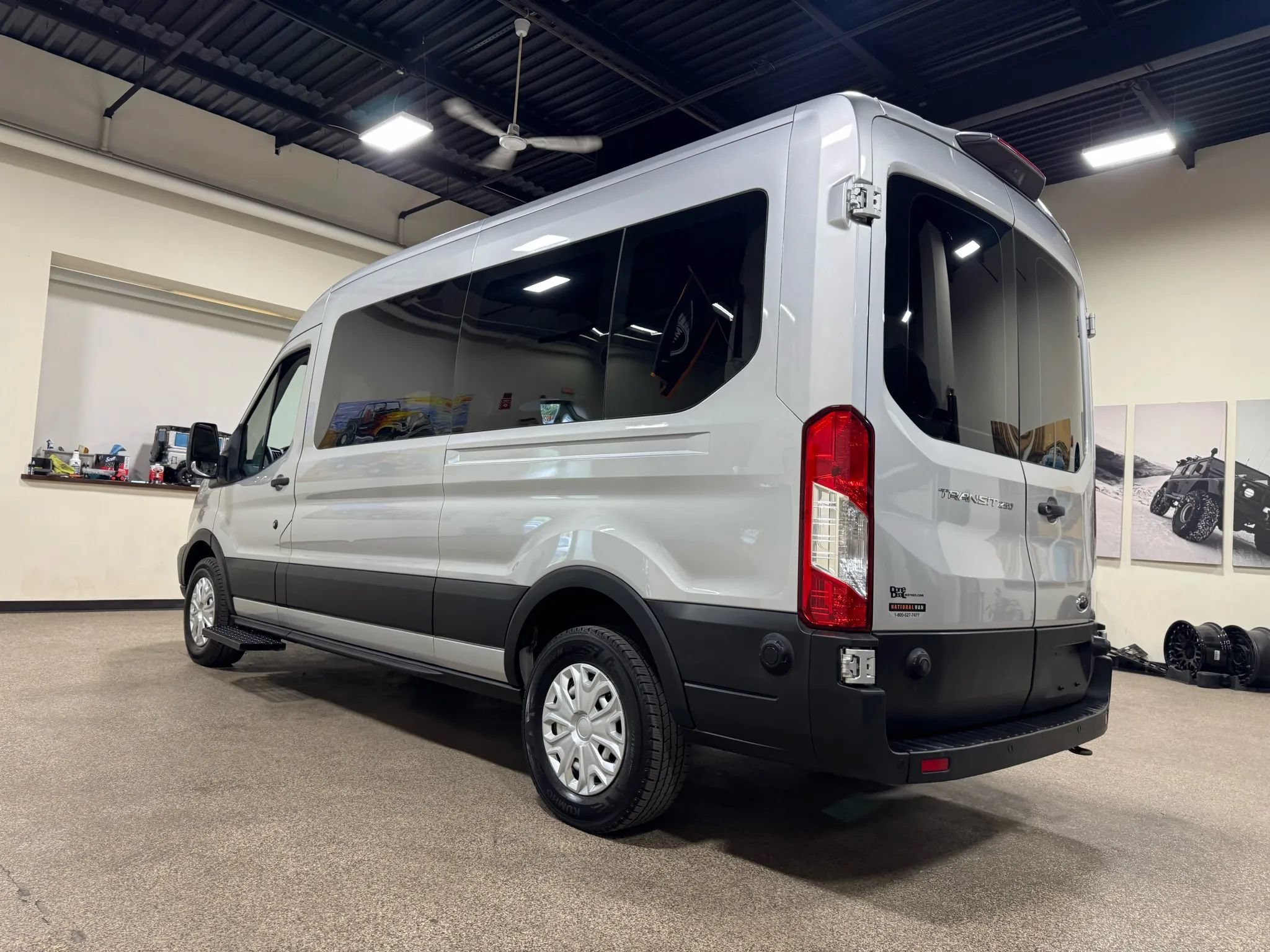 Used 2019 Ford Transit 250 148 Medium Roof RWD image 8