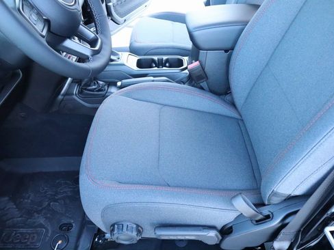 New 2026 Jeep Wrangler Unlimited Rubicon image 11