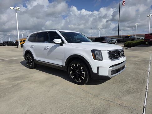 Used 2025 Kia Telluride SX w/ SX Captain's Chair Package FWD image 7