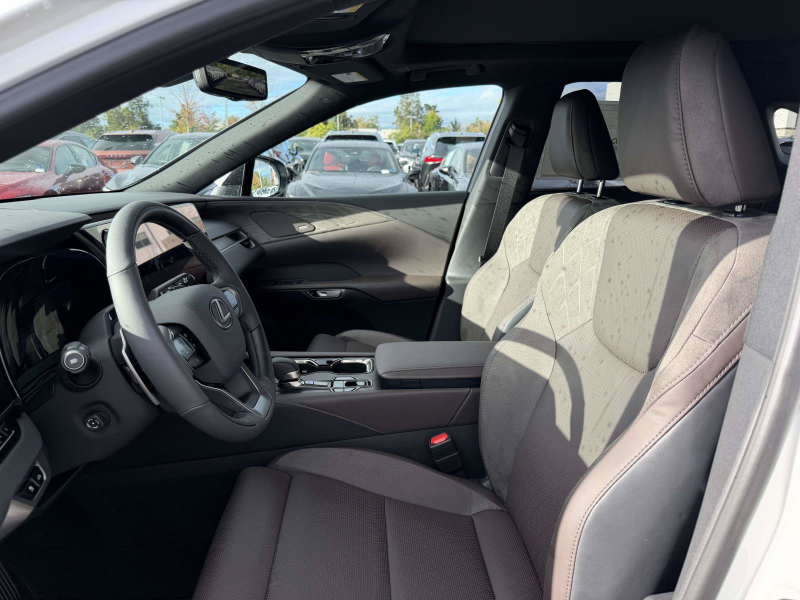 New 2026 Lexus RX 350h AWD/4WD image 12