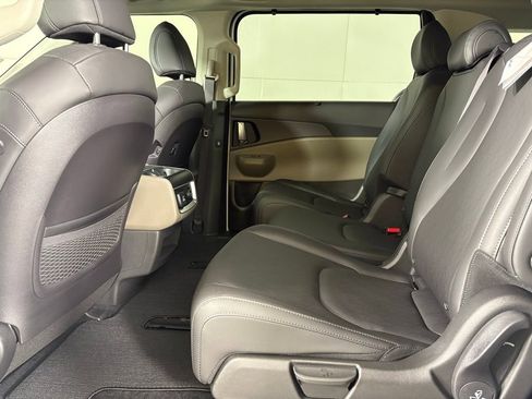 New 2026 Kia Carnival SX image 37
