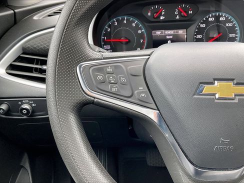 Used 2023 Chevrolet Malibu LT image 11