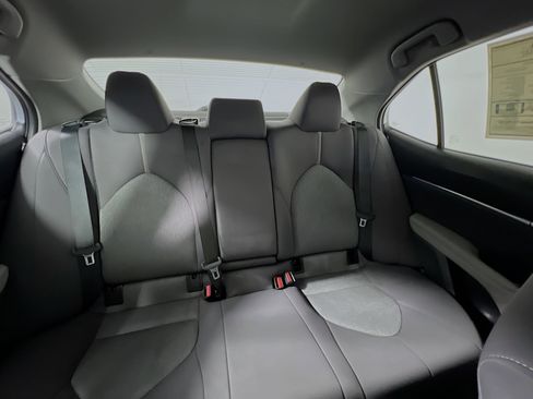 Used 2023 Toyota Camry LE image 31