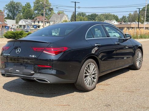Used 2023 Mercedes-Benz CLA 250 4MATIC image 5