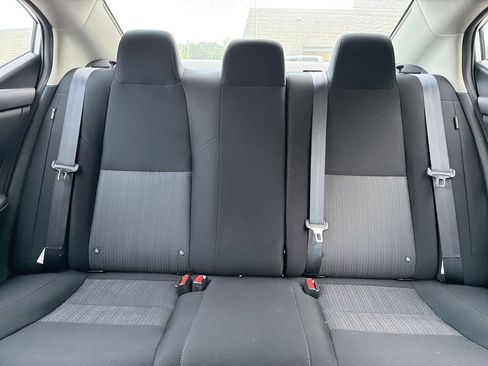 Used 2025 Nissan Sentra SV FWD image 28