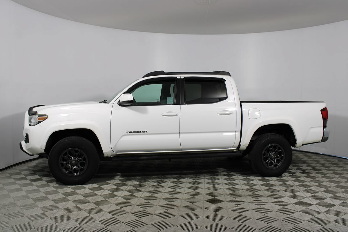 Used 2018 Toyota Tacoma SR5 RWD image 34