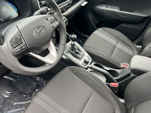 New 2025 Hyundai Venue SEL image 10