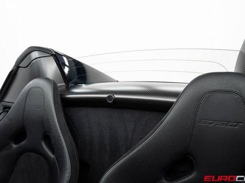 Used 2016 McLaren 675LT Spider image 46