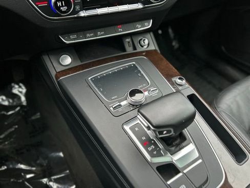 Used 2018 Audi Q5 2.0T Premium Plus w/ Premium Plus Package image 23