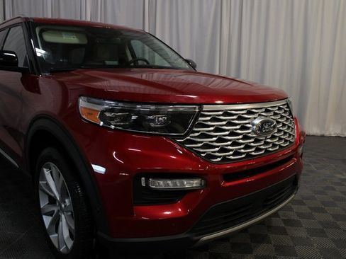 Used 2022 Ford Explorer Platinum w/ Equipment Group 601A image 32