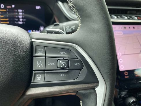 Used 2024 Jeep Grand Cherokee L Limited AWD/4WD image 21