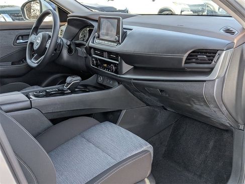 Used 2023 Nissan Rogue SV image 21