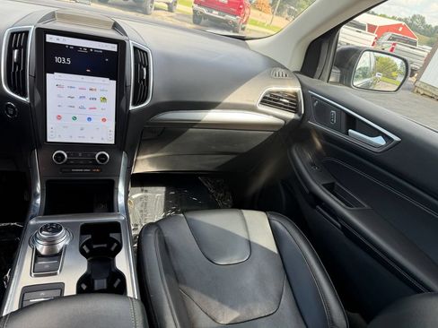 Used 2022 Ford Edge Titanium w/ Equipment Group 301A AWD/4WD image 25