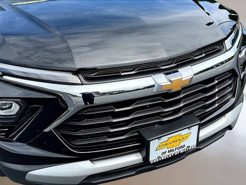 Used 2024 Chevrolet TrailBlazer LT AWD/4WD image 29
