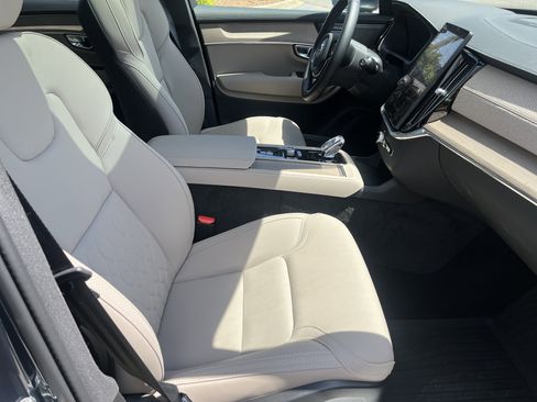 New 2026 Volvo XC90 B6 Plus w/ Protection Package Premier AWD/4WD image 26