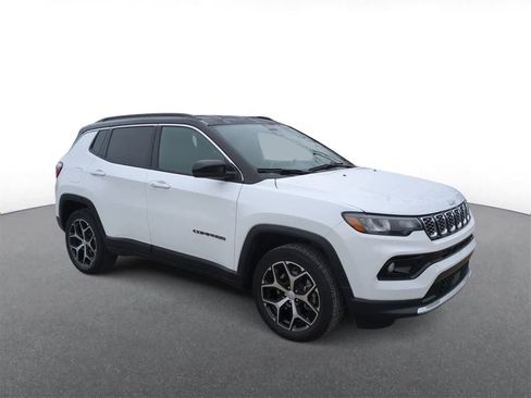 Certified 2024 Jeep Compass Limited image 2