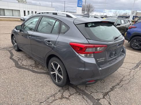 Used 2022 Subaru Impreza Premium image 2