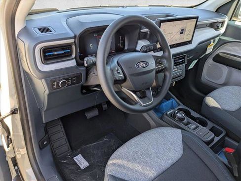 New 2025 Ford Maverick XLT image 3
