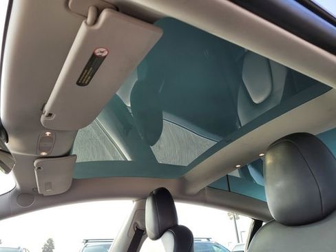 Used 2023 Tesla Model 3 Standard Range image 18