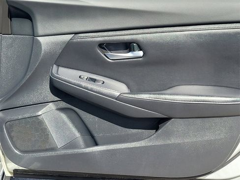 Used 2020 Nissan Sentra S image 13