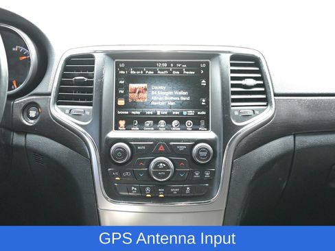 Used 2018 Jeep Grand Cherokee Altitude AWD/4WD image 24