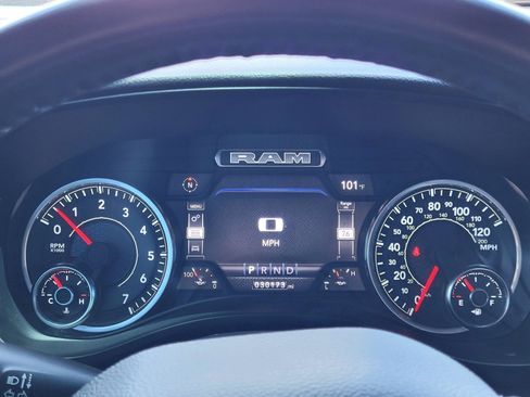 Used 2023 RAM 1500 Big Horn AWD/4WD image 18