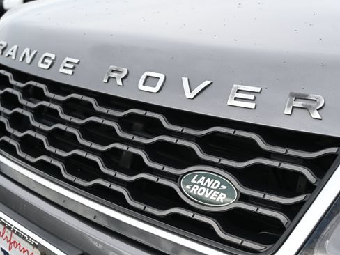 Used 2018 Land Rover Range Rover Sport HSE AWD/4WD image 20