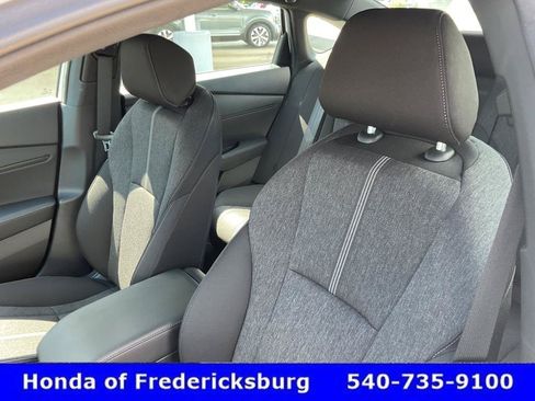 Used 2025 Honda Accord Sport image 27