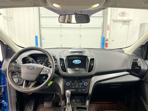 Used 2017 Ford Escape SE w/ Equipment Group 201A image 10