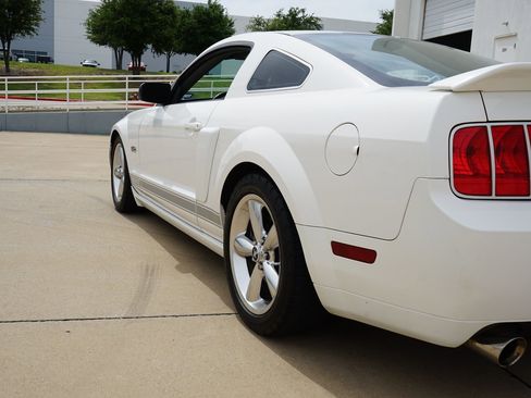Used 2007 Ford Mustang GT RWD image 34