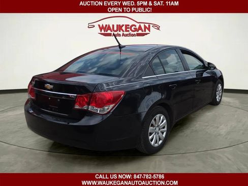 Used 2011 Chevrolet Cruze LS FWD image 4
