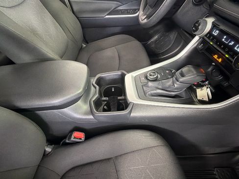 Used 2025 Toyota RAV4 XLE AWD/4WD image 34