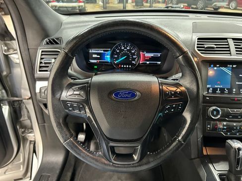 Certified 2017 Ford Explorer XLT w/ Equipment Group 202A AWD/4WD image 16