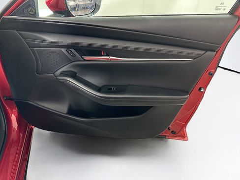 Used 2025 MAZDA MAZDA3 s image 33