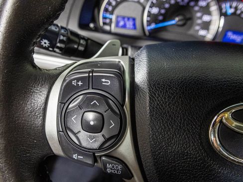 Used 2012 Toyota Camry SE w/ Leather Pkg FWD image 34